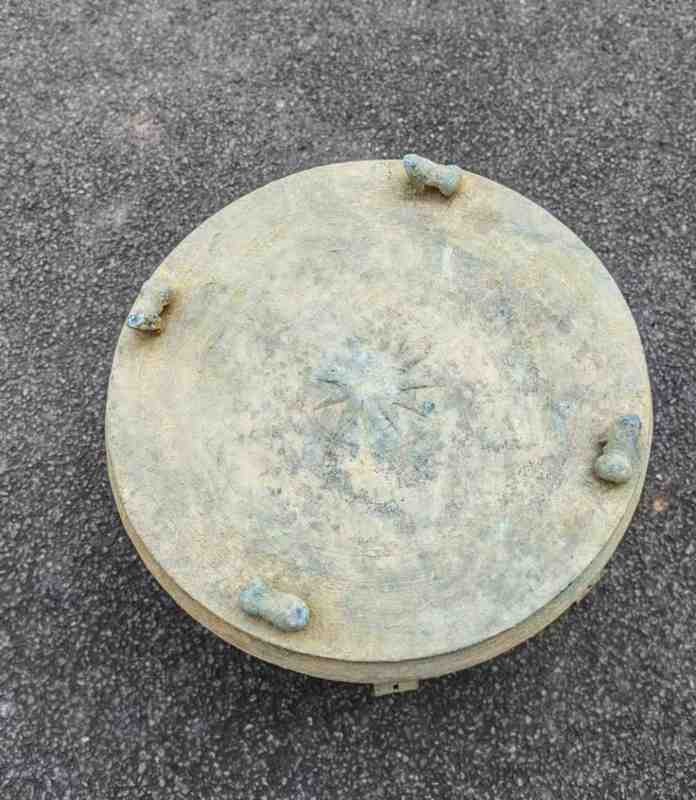  云南威信一村民耕作时挖出东汉铜鼓并主动捐出，专家：应为祭祀时的重要礼器 新闻