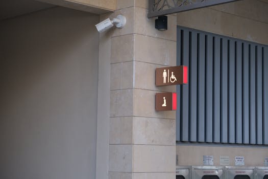  开源AI工具OpenClaw风靡网络；金融场景风险频现，协会紧急发出警示；防范措施需及时跟进。 IT技术